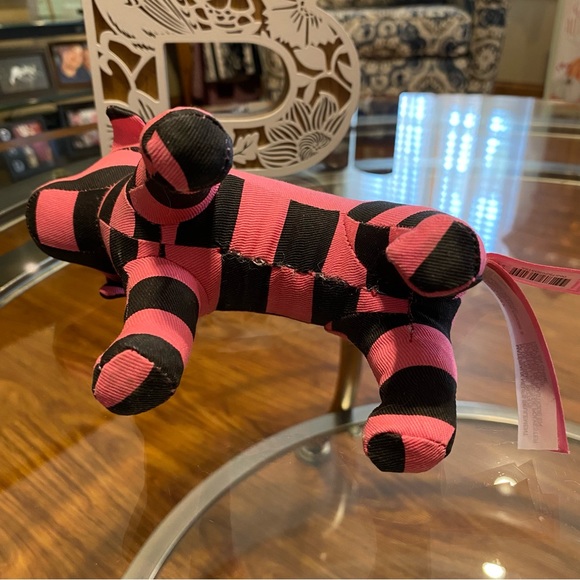 VS Pink mini dog - Picture 6 of 11